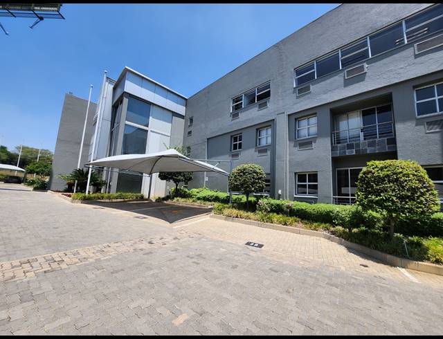 624M² OFFICE TO LET IN VORNA VALLEY